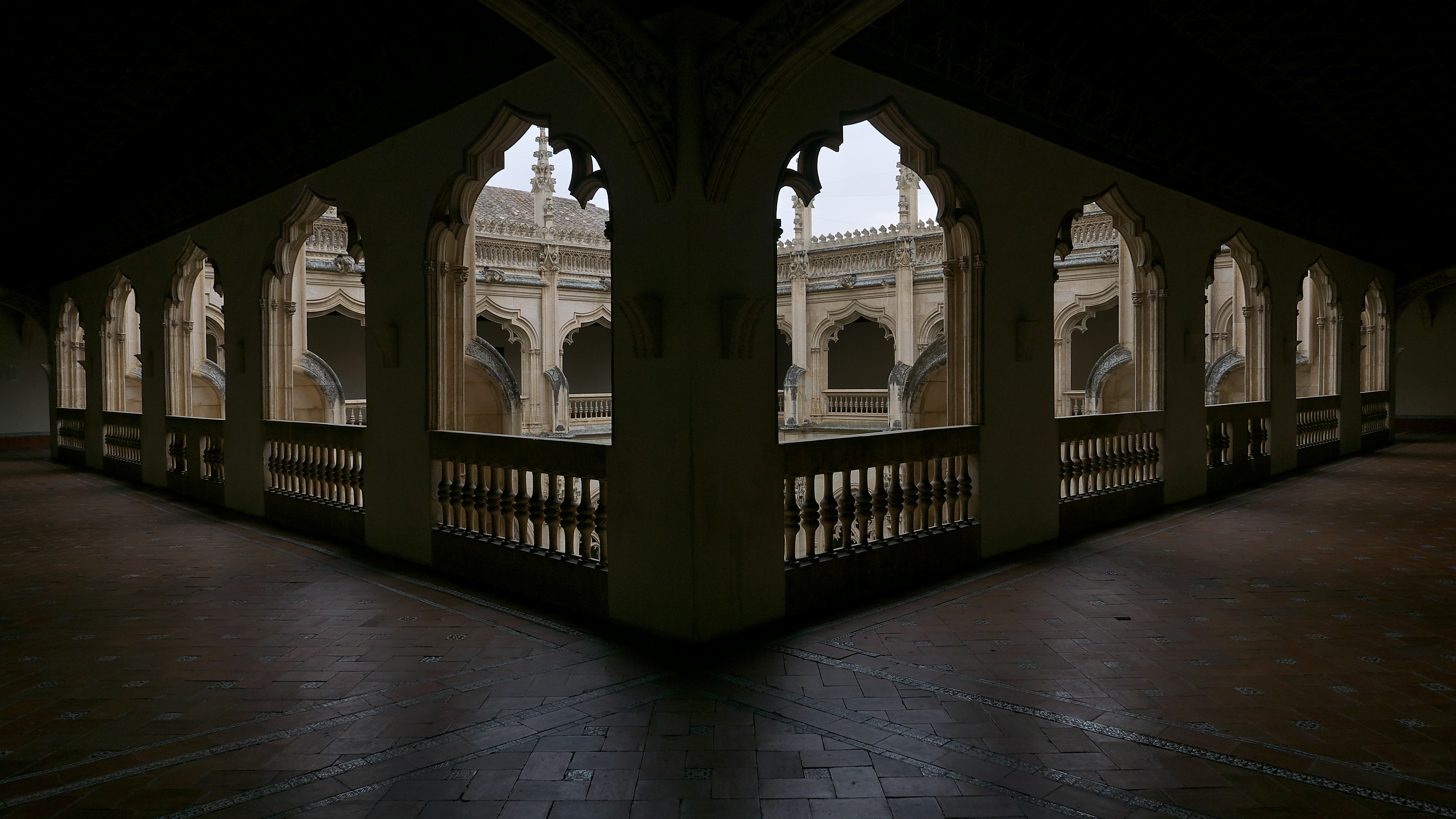 Claustro gótico hispanoflamenco del Monasterio de San Juan de los Reyes